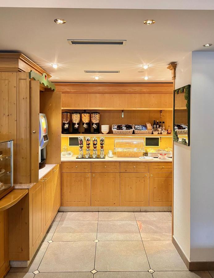 Hotel Gran Vacanze Rooms & Apartments Dimaro Exterior foto